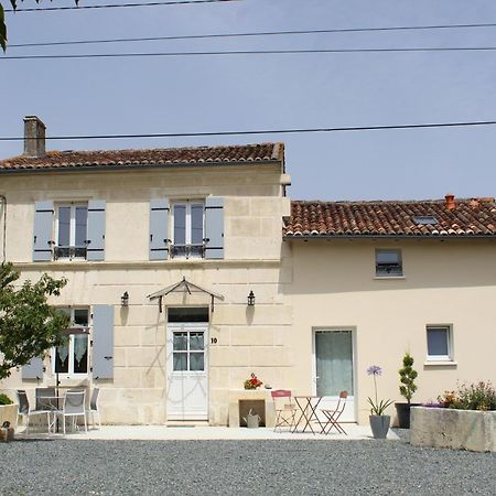 Le Gite Du Verger Saint-Bris-des-Bois Exterior photo